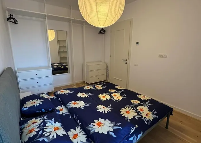 Monarch 1 P&p Lägenhet