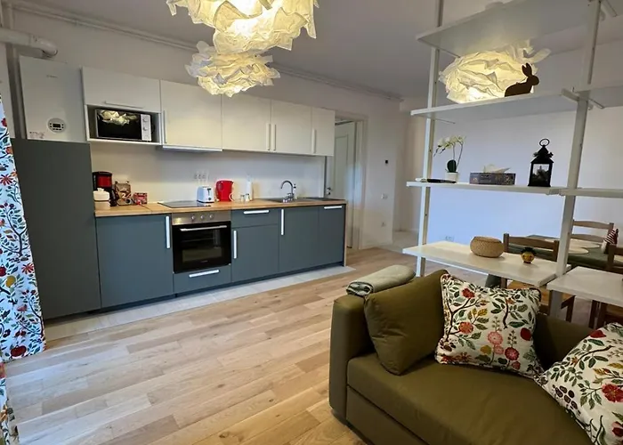 Monarch 1 P&p Lägenhet *